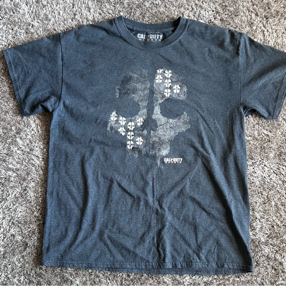 Call of duty ghost shirt size L